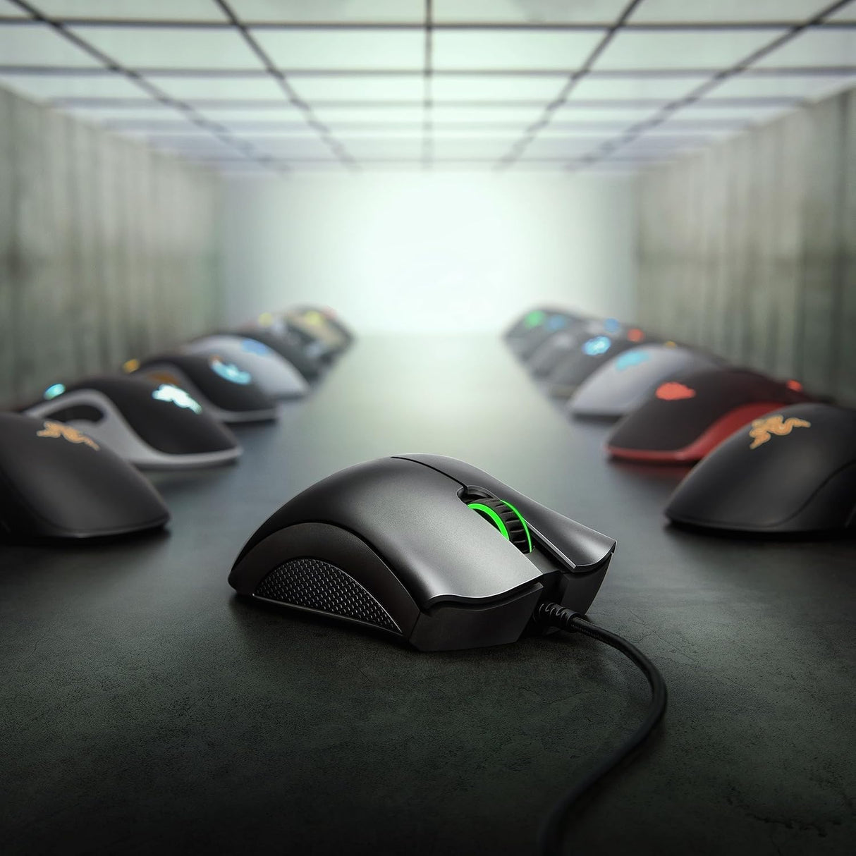 ماوس الألعاب Razer DeathAdder Essential: مستشعر بصري بدقة 6400 نقطة في البوصة - 5 أزرار قابلة للبرمجة - مفاتيح ميكانيكية - مقابض جانبية مطاطية - أسود كلاسيكي