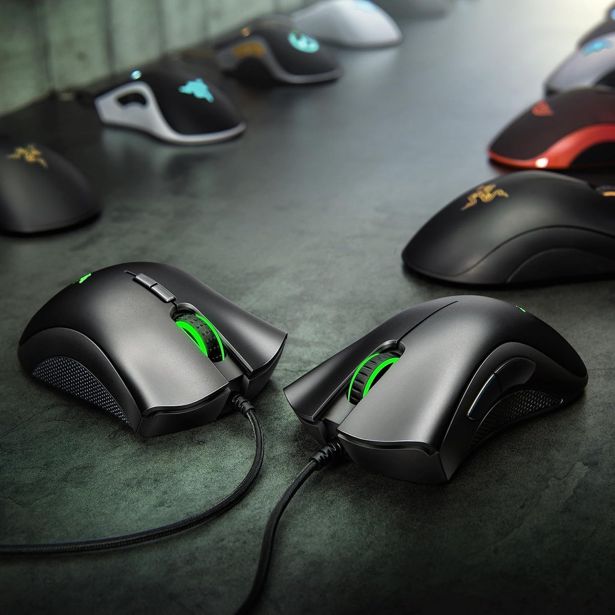 ماوس الألعاب Razer DeathAdder Essential: مستشعر بصري بدقة 6400 نقطة في البوصة - 5 أزرار قابلة للبرمجة - مفاتيح ميكانيكية - مقابض جانبية مطاطية - أسود كلاسيكي